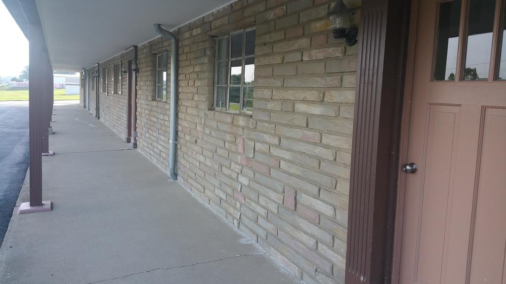 Baker'S Motel Norwich 外观 照片