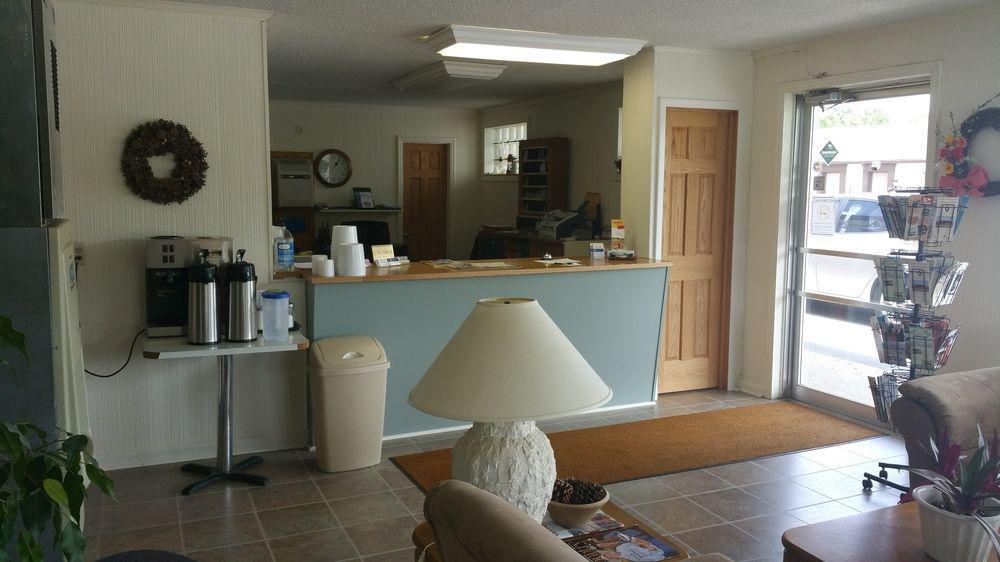 Baker'S Motel Norwich 外观 照片