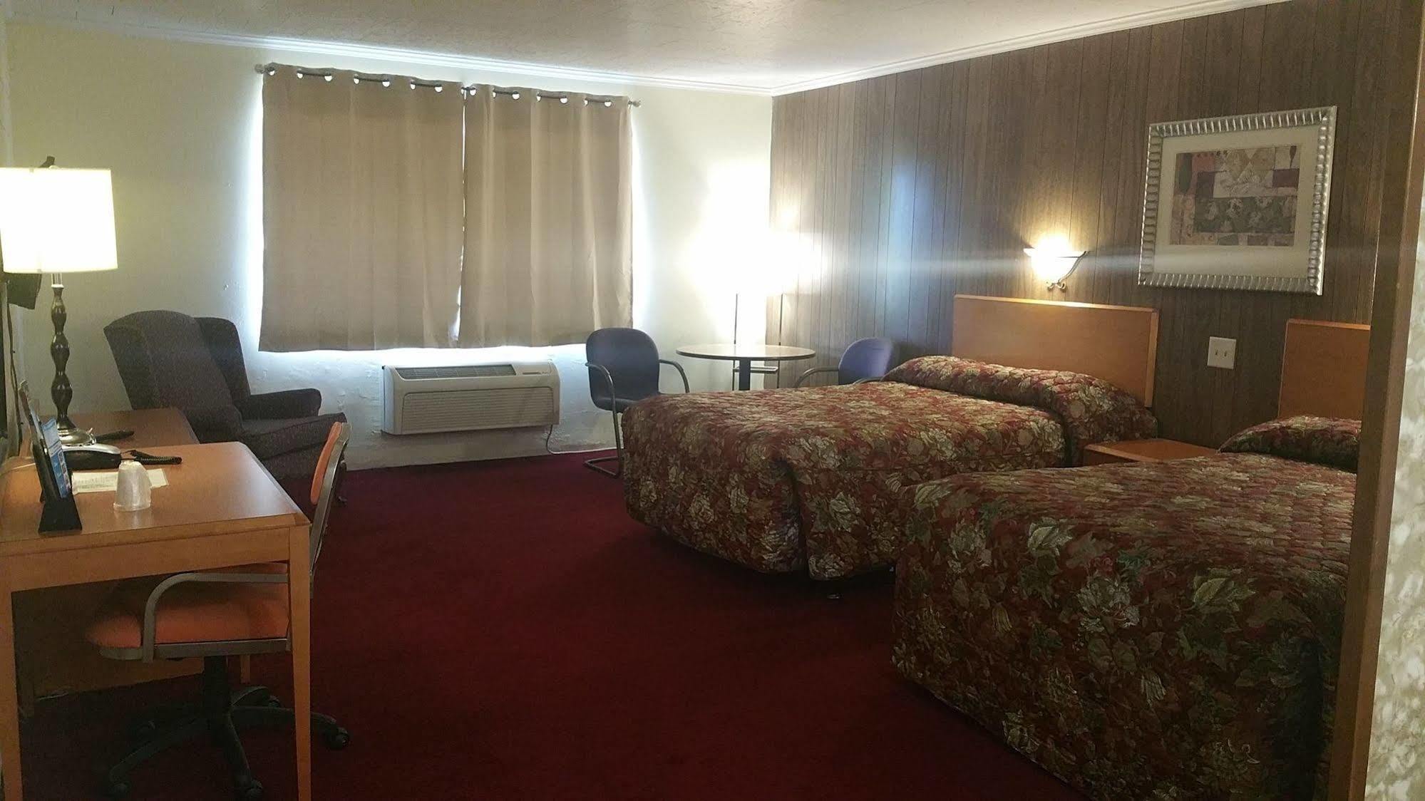 Baker'S Motel Norwich 外观 照片